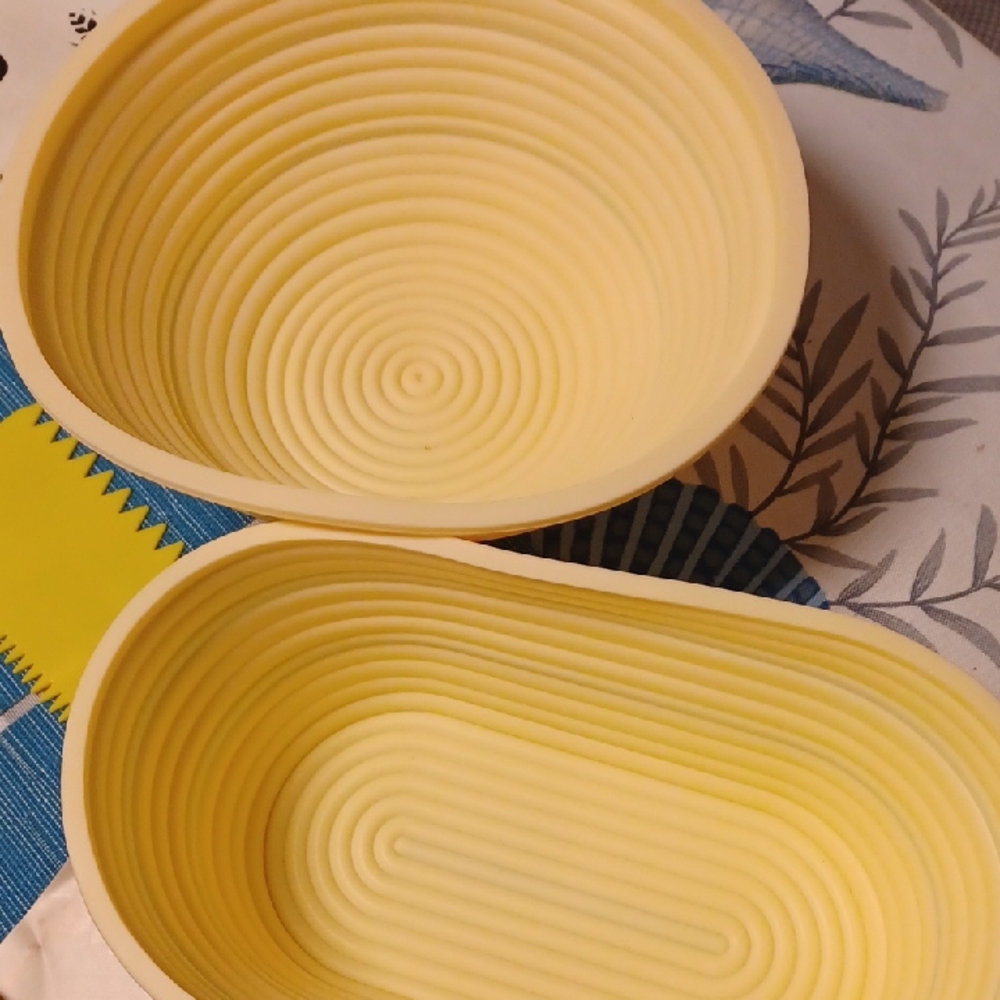 Bread Baking Kit with Banneton Proofing Baskets - Yellow - Picture 4 of 6